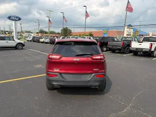 Jeep Cherokee 2017 4x4 Latitude 4p SUV