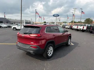 Jeep Cherokee 2017 4x4 Latitude 4p SUV