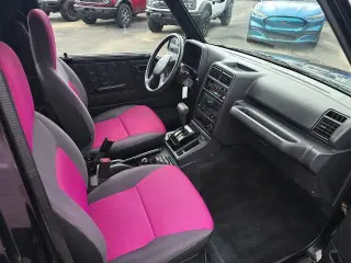 Tracker Geo 1993 2puertas LSi 4WD SUV con capota blanda
