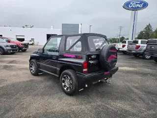 Tracker Geo 1993 2puertas LSi 4WD SUV con capota blanda