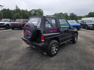 Tracker Geo 1993 2puertas LSi 4WD SUV con capota blanda