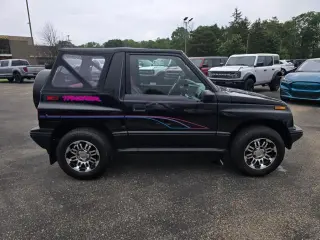 Tracker Geo 1993 2puertas LSi 4WD SUV con capota blanda