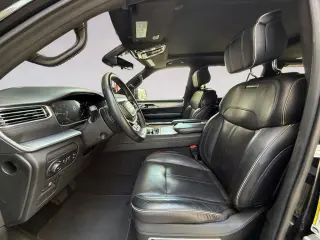 Jeep Grand Wagoneer 2023 4x4 Serie II 4p SUV