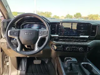 Chevrolet Silverado 1500 2024 4x4 RST Cabina doble de 4 puertas 6.6 pies SB