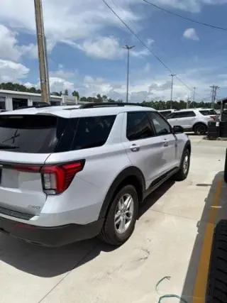Ford Explorer 2026 AWD Active 4p SUV
