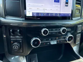 Ford F-150 2023 4x4 XLT 4p SuperCrew 6.5 ft. SB