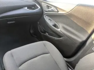 Chevrolet Malibu 2024 LT Sedán de 4 puertas con paquete 1LT