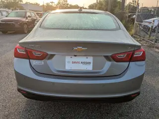 Chevrolet Malibu 2024 LT Sedán de 4 puertas con paquete 1LT