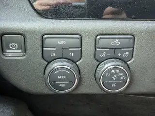 Chevrolet Silverado 1500 2024 4x4 RST 4 puertas Cabina Crew 5.8 ft. SB