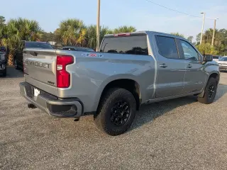Chevrolet Silverado 1500 2024 4x4 RST 4 puertas Cabina Crew 5.8 ft. SB