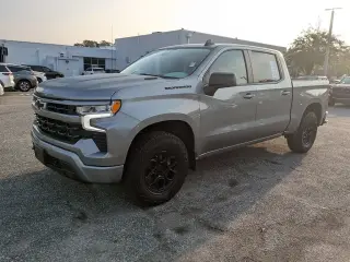 Chevrolet Silverado 1500 2024 4x4 RST 4 puertas Cabina Crew 5.8 ft. SB