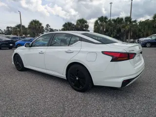 Nissan Altima 2022 2.5 S Sedán de 4 puertas