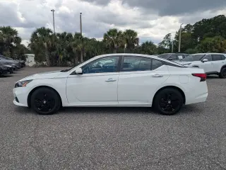 Nissan Altima 2022 2.5 S Sedán de 4 puertas