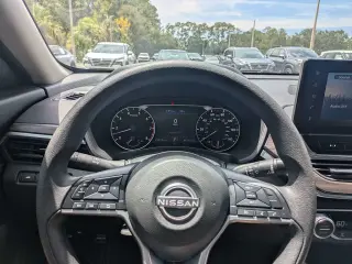 Nissan Altima 2025 2.5 SV 4p Sedan