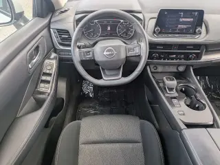 Nissan Rogue 2025 SV 4p Crossover