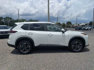 Nissan Rogue 2025 SV 4p Crossover