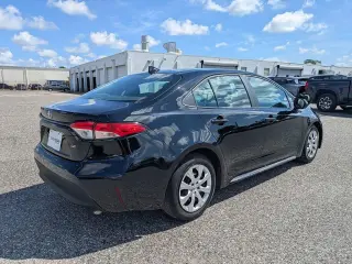 Toyota Corolla 2024 LE Sedán 4p