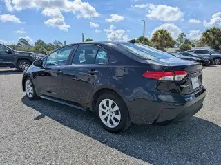 Toyota Corolla 2024 LE Sedán 4p
