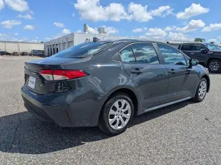 Toyota Corolla 2025 LE 4p Sedan