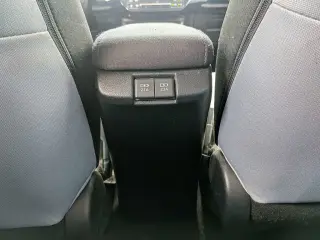 Toyota Prius 2019 L Eco 4p Hatchback