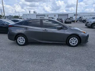 Toyota Prius 2019 L Eco 4p Hatchback