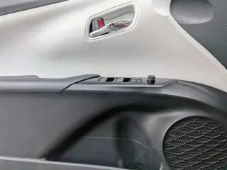 Toyota Prius 2019 L Eco 4p Hatchback