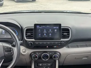 Hyundai VENUE 2025 SEL 4p Crossover
