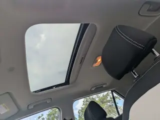 Hyundai VENUE 2025 SEL 4p Crossover