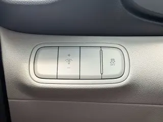 Hyundai VENUE 2025 SEL 4p Crossover