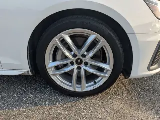 Audi A4 2024 AWD quattro S line Premium Plus 45 TFSI 4p Sedan