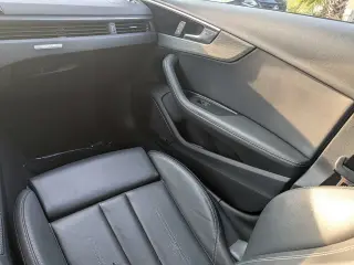 Audi A4 2024 AWD quattro S line Premium Plus 45 TFSI 4p Sedan