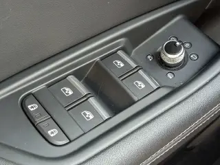Audi A4 2024 AWD quattro S line Premium Plus 45 TFSI 4p Sedan