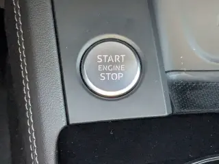 Audi A4 2024 AWD quattro S line Premium Plus 45 TFSI 4p Sedan