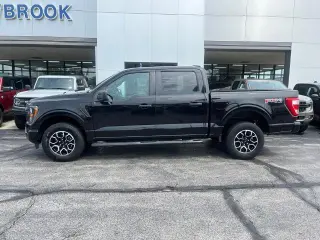Ford F-150 2023 4x4 XL 4 puertas SuperCrew 5.5 pies SB
