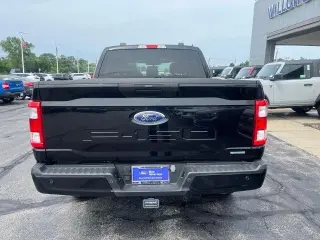 Ford F-150 2023 4x4 XL 4 puertas SuperCrew 5.5 pies SB