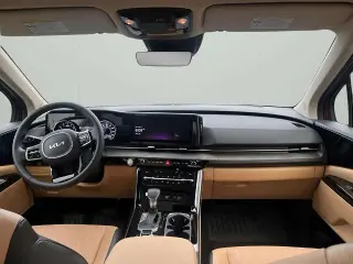 Kia Carnival 2024 EX Mini-Van 4puertas