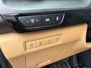 Kia Carnival 2024 EX Mini-Van 4puertas