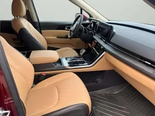 Kia Carnival 2024 EX Mini-Van 4puertas