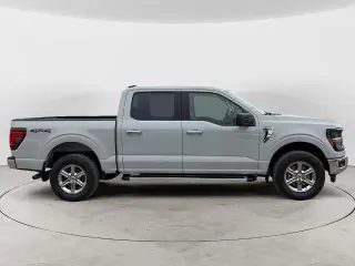 Ford F-150 2024 4x4 XLT 4 puertas SuperCrew caja corta de 5,5 pies