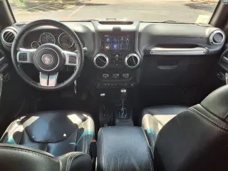 Jeep Wrangler Unlimited 2016 4x4 Rubicon SUV 4 puertas