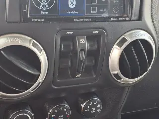 Jeep Wrangler Unlimited 2016 4x4 Rubicon SUV 4 puertas