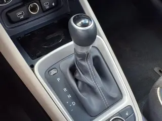 Hyundai VENUE 2025 Limited 4 puertas Crossover