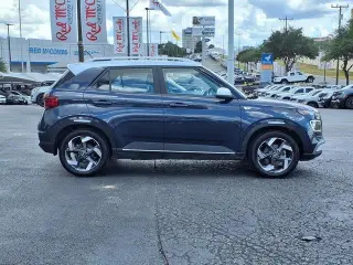 Hyundai VENUE 2025 Limited 4 puertas Crossover