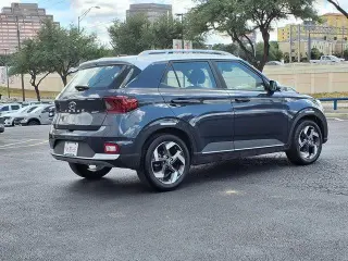 Hyundai VENUE 2025 Limited 4 puertas Crossover
