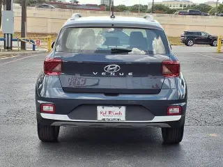 Hyundai VENUE 2025 Limited 4 puertas Crossover