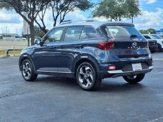 Hyundai VENUE 2025 Limited 4 puertas Crossover