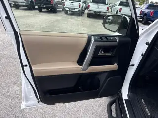 Toyota 4Runner 2020 4x4 SR5 4p SUV