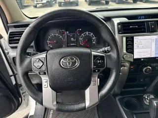 Toyota 4Runner 2020 4x4 SR5 4p SUV