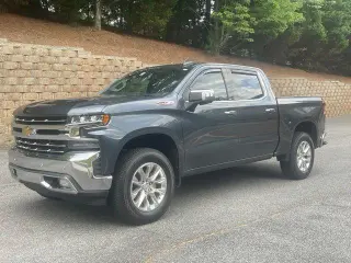 Chevrolet Silverado 1500 2019 4x4 LTZ Cabina Doble 4 puertas 5.8 pies CB