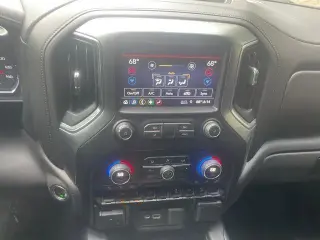 Chevrolet Silverado 1500 2019 4x4 LTZ Cabina Doble 4 puertas 5.8 pies CB